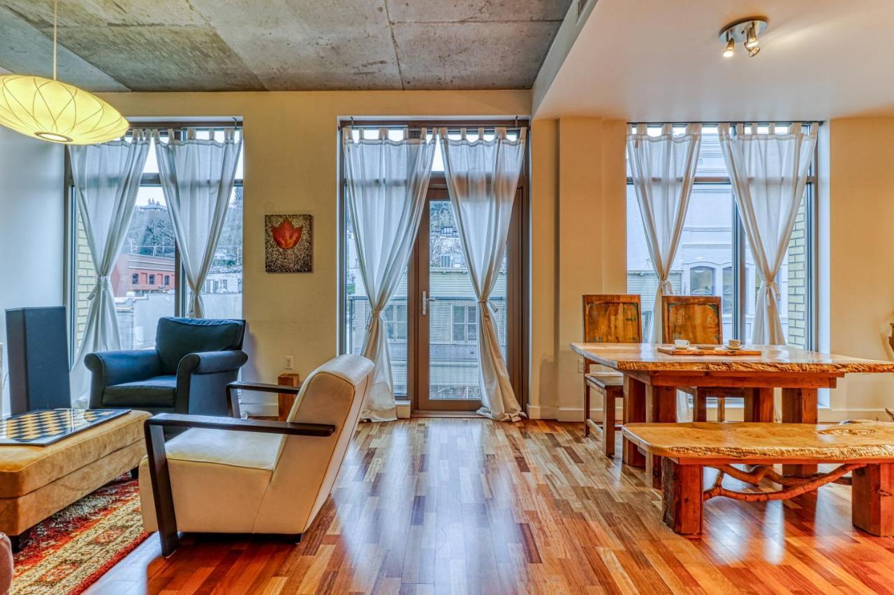 فندق Oak Street Lofts هود ريفر المظهر الخارجي الصورة