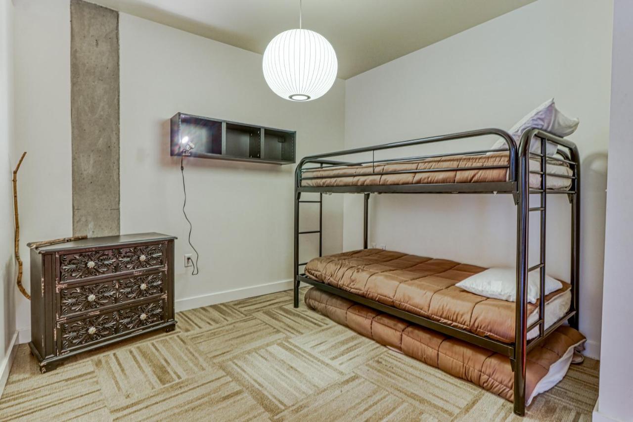 فندق Oak Street Lofts هود ريفر المظهر الخارجي الصورة